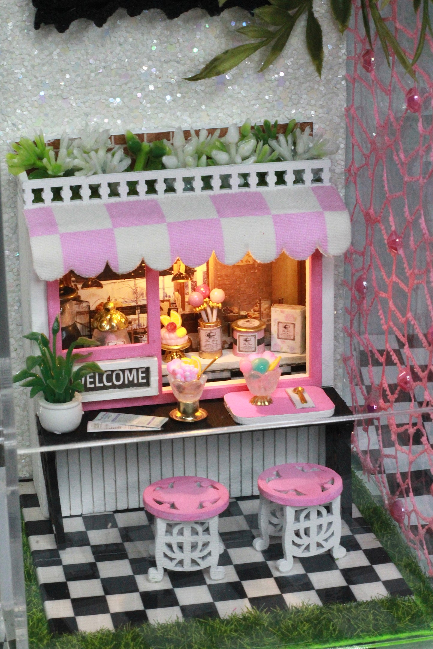 50’s Diner Enclosure