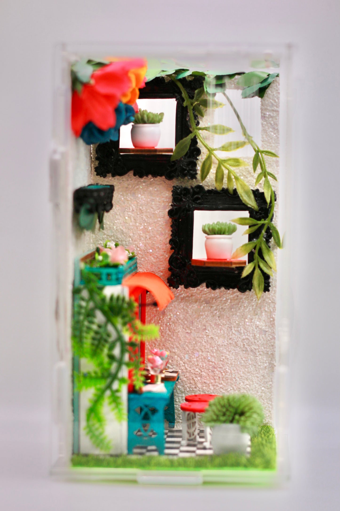The Retro Dessert Shop Spooder Enclosure