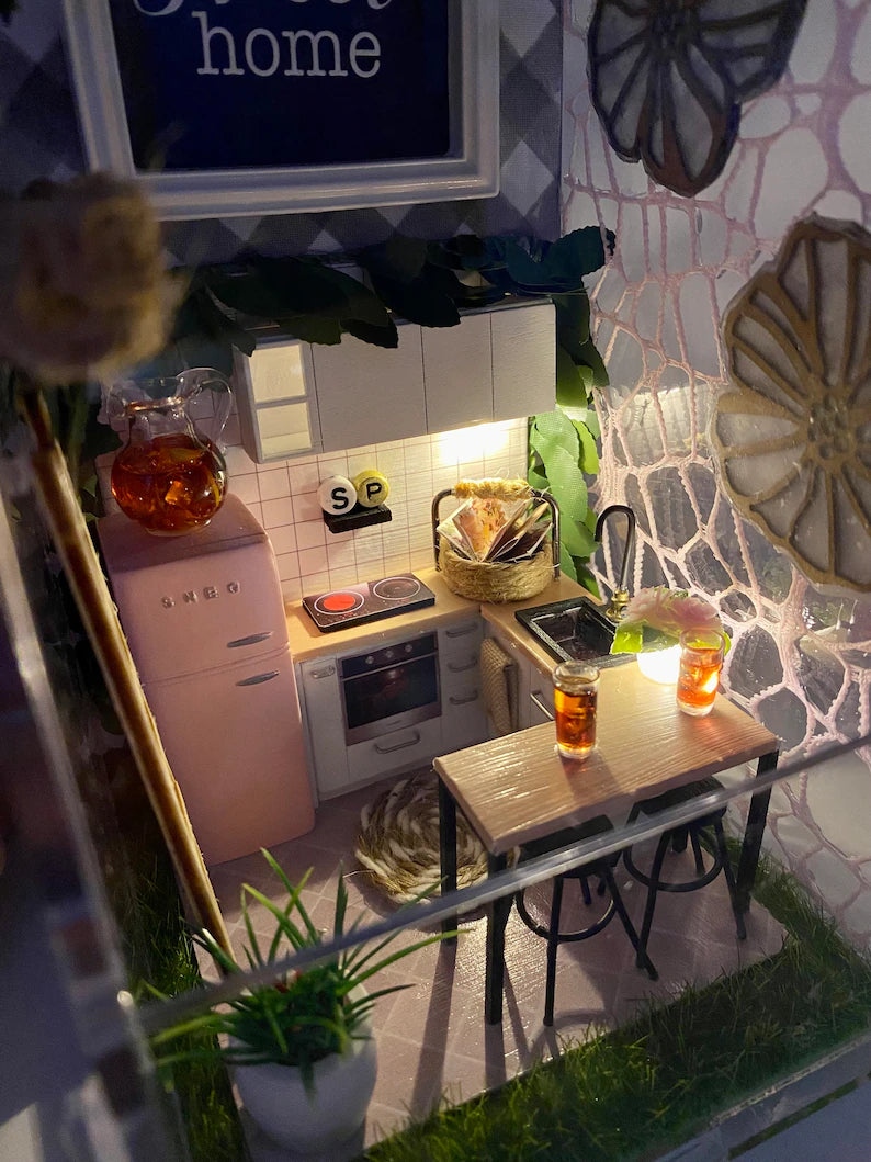 Spooder Home Sweet Kitchen (with lights)