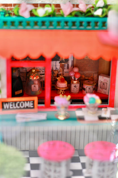 The Retro Dessert Shop Spooder Enclosure