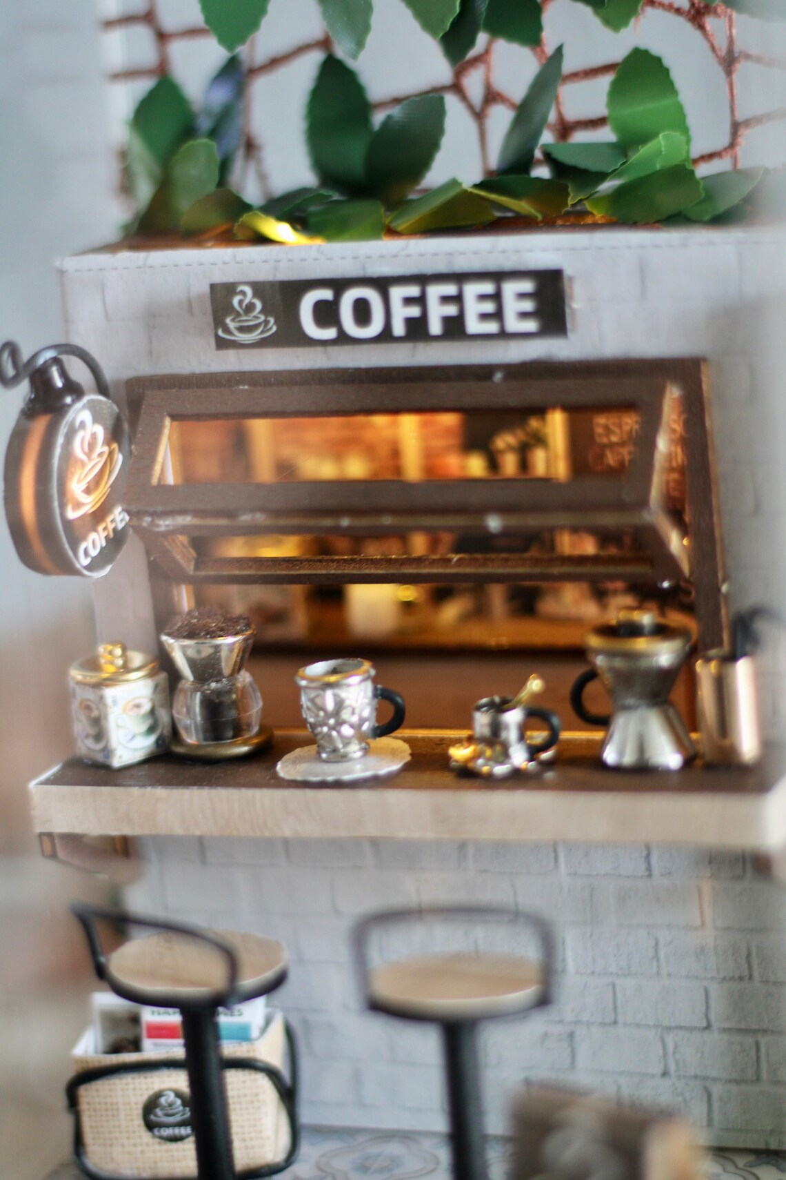 The Coffee Stop Spooder Enclosure