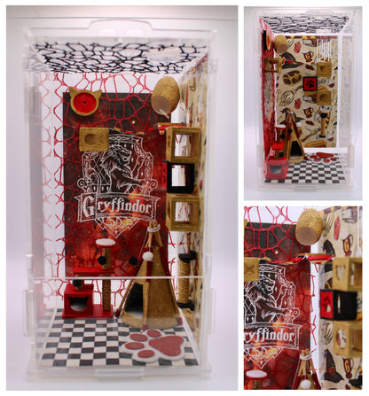 Custom Themed Spooder Cat Room