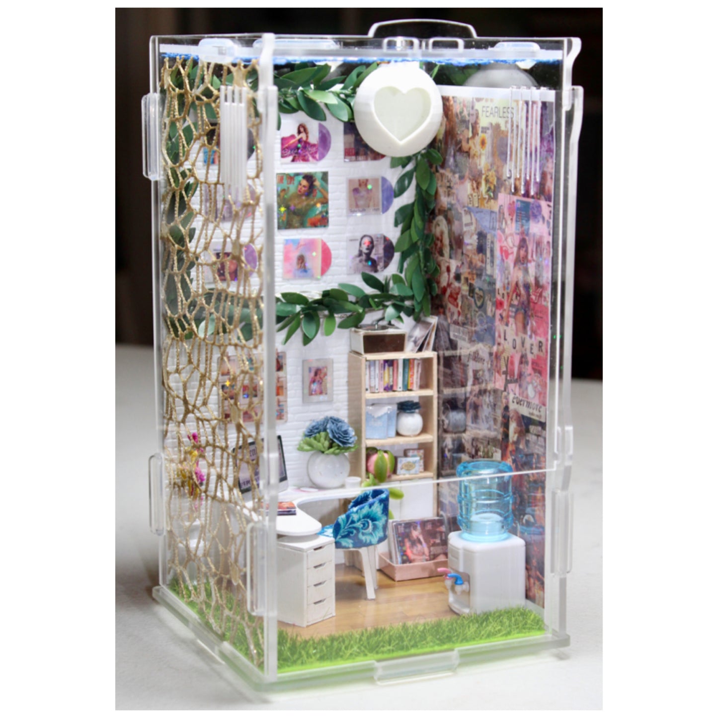 Taylor Swift Themed Spooder Computer Room